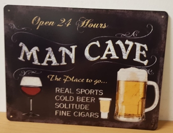 Man cave open 24 hours bier wijn borrel metalen wand